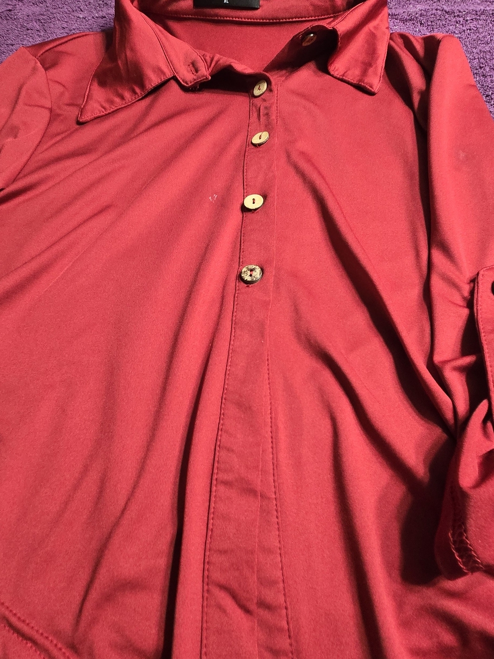 chic Women's Red Button-Front Collared Top - Picture 4 of 4